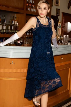Vestido de renda de pescoço alto e redondo da marinha