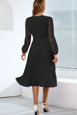 Vestido de renda manga comprida com folhos