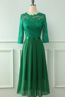 Vestido de renda traseira com mangas compridas