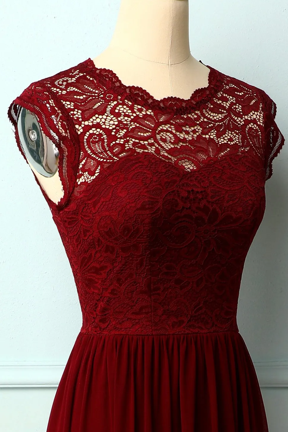 Vestido de renda vermelho escuro formal
