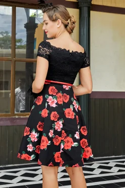 Vestido de retalhos off-ombro