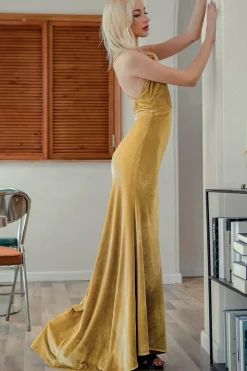 Vestido de veludo amarelo cintas de espaguete
