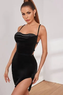 Vestido de veludo preto cintas de espaguete
