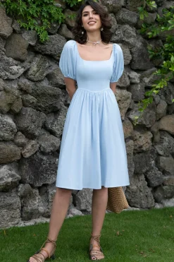 Vestido de verão azul pescoço quadrado