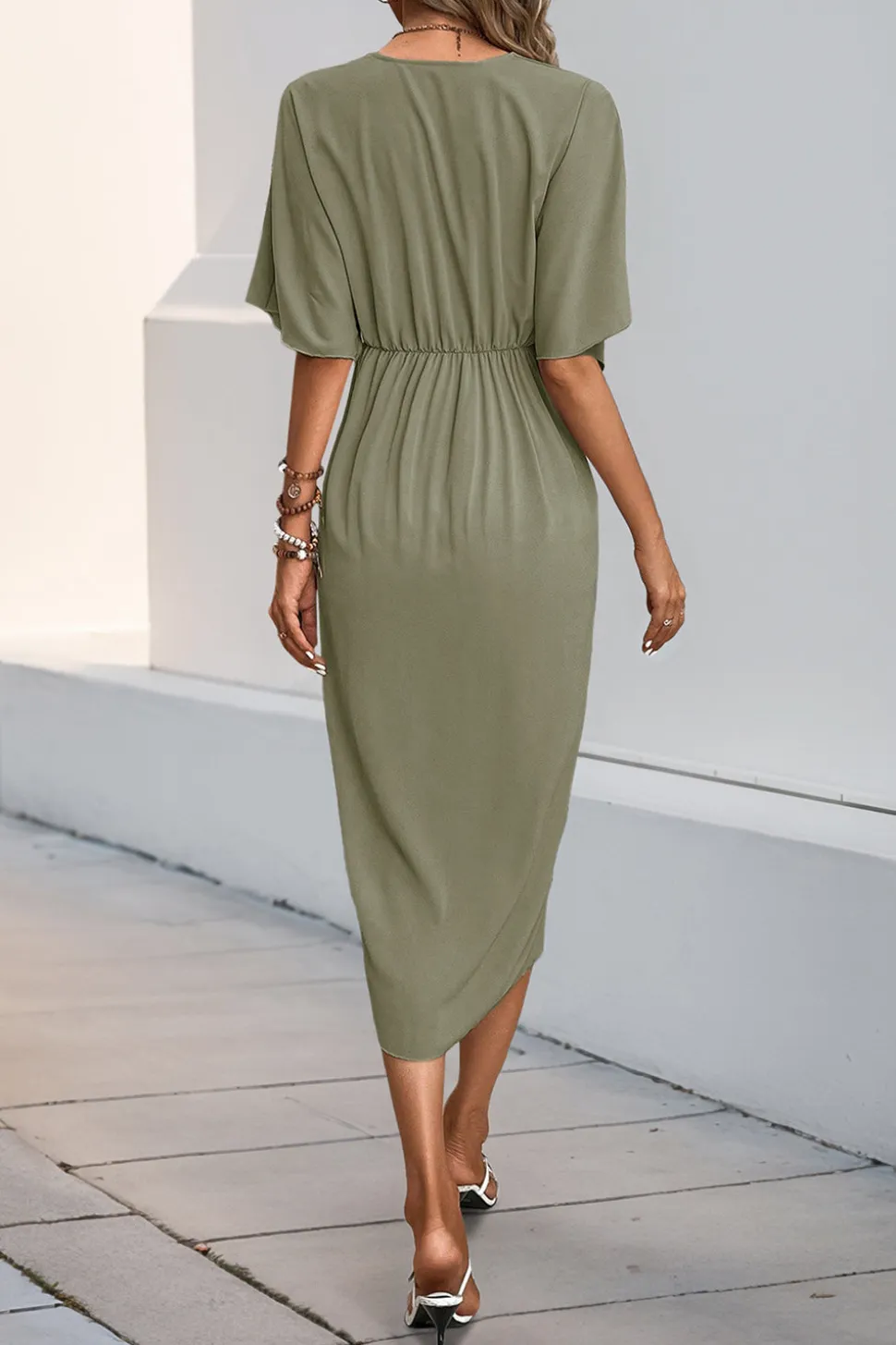 Vestido de Verão com Meias Mangas Preto Decote em V Bainha