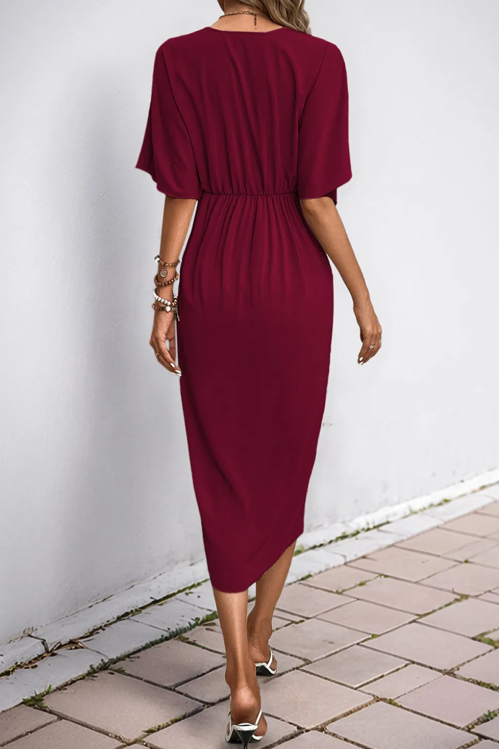 Vestido de Verão com Meias Mangas Preto Decote em V Bainha