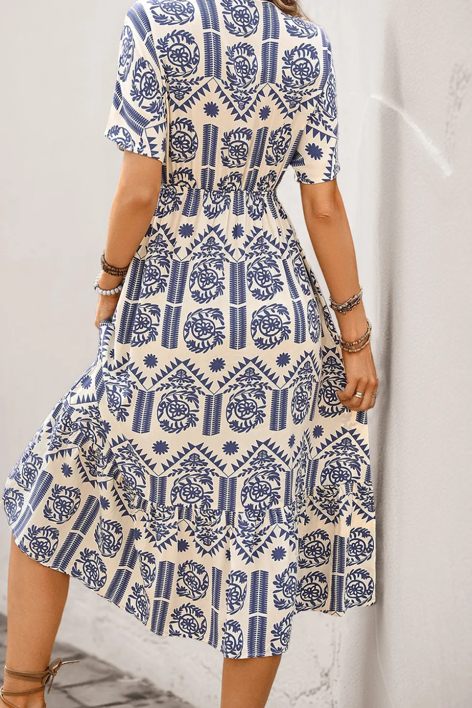 Vestido de Verão Decote em V Azul Linha-A Midi Mangas Curtas