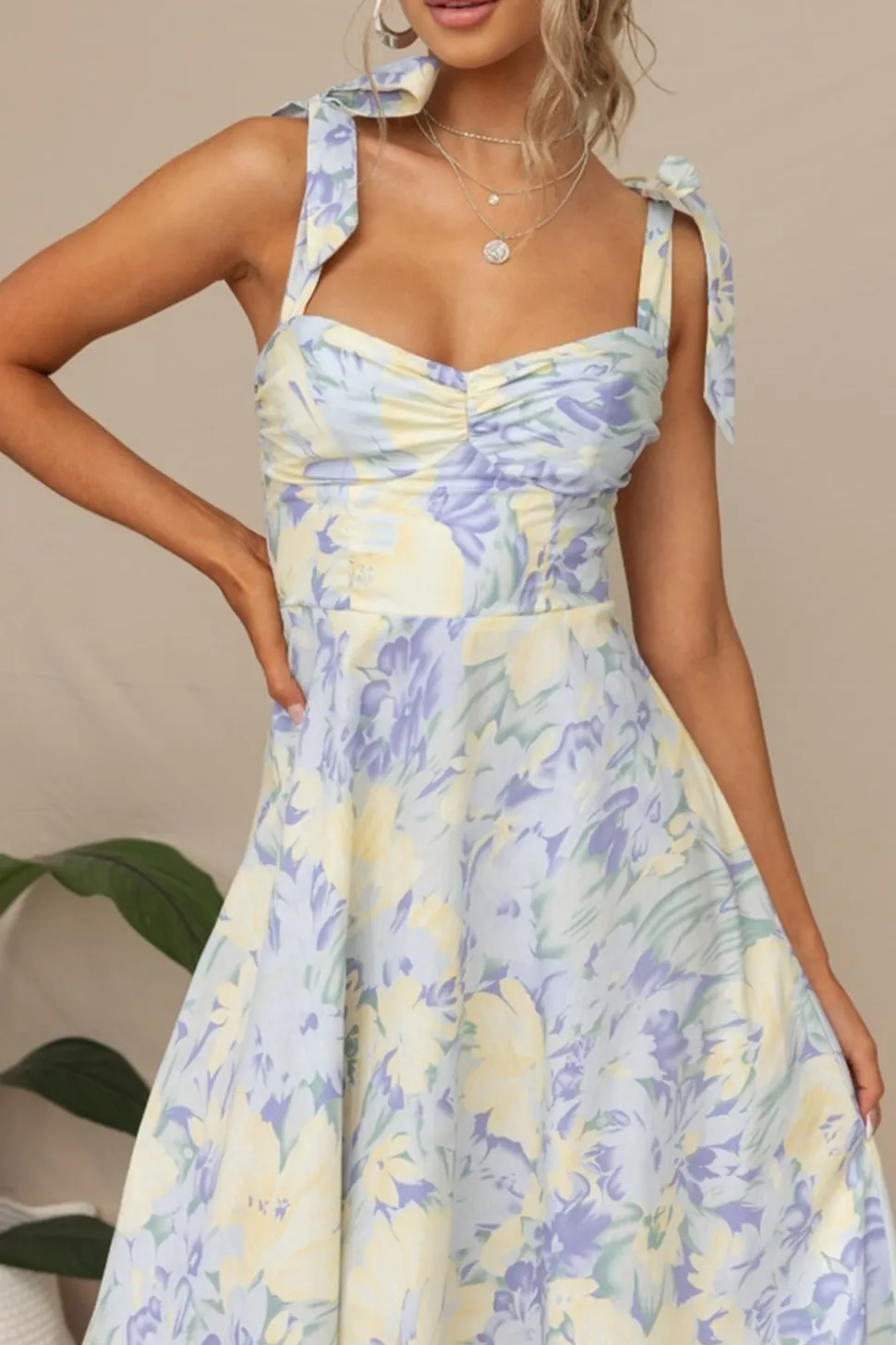 Vestido de Verão Flor Azul Amarela Midi Linha-A