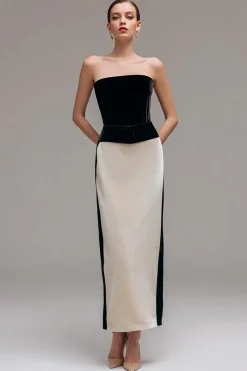 Vestido formal da bainha de champanhe preto sem alças