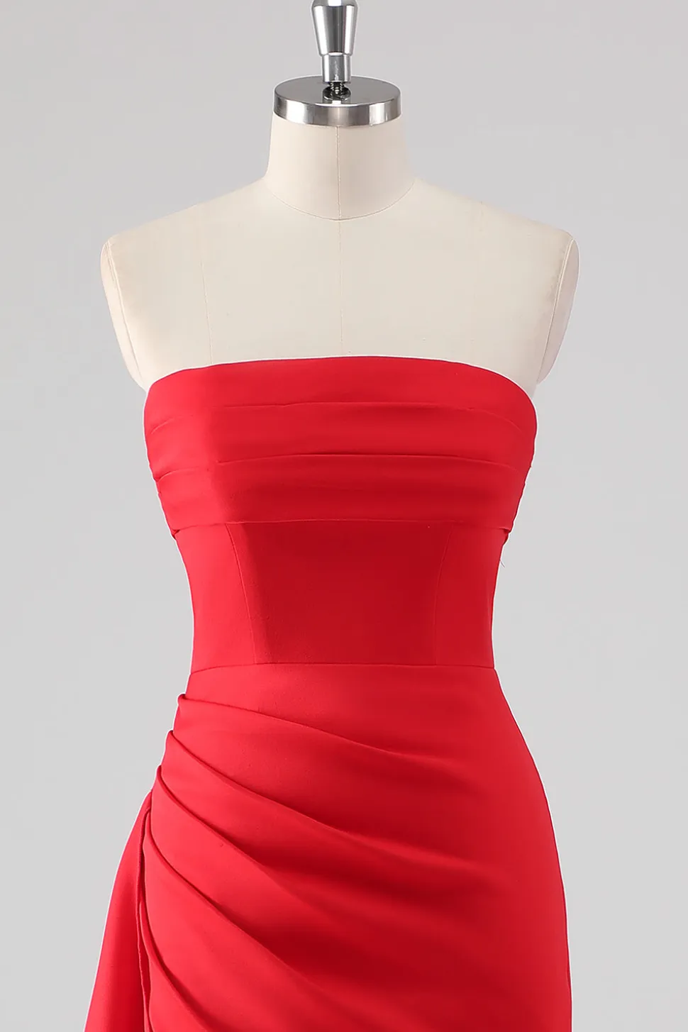Vestido formal da bainha vermelha com fenda