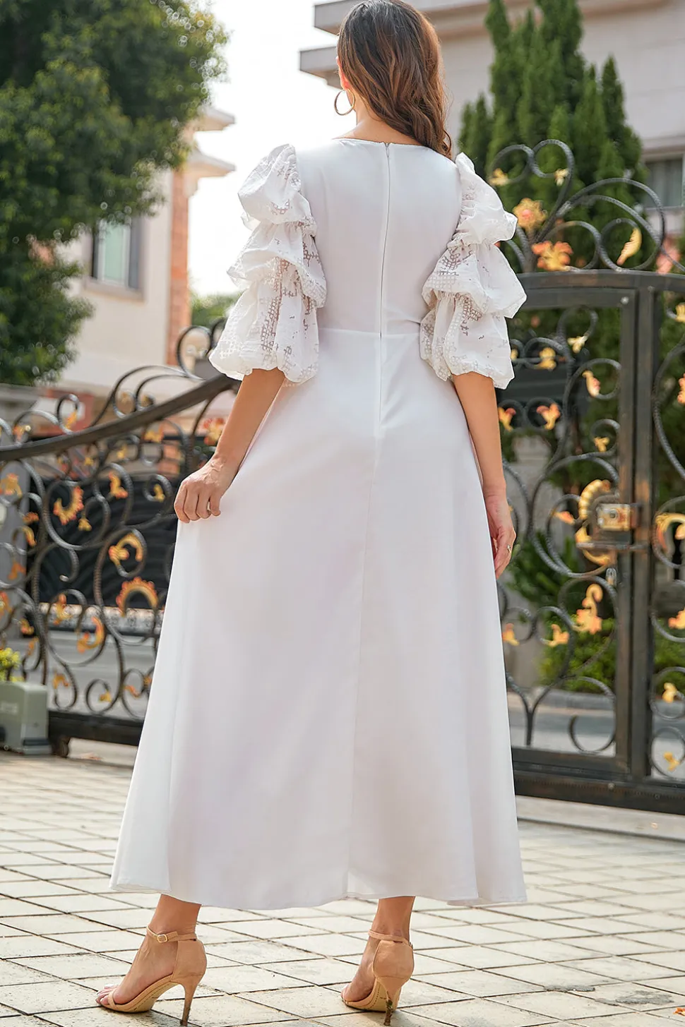 Vestido formal de mangas brancas de puff longo