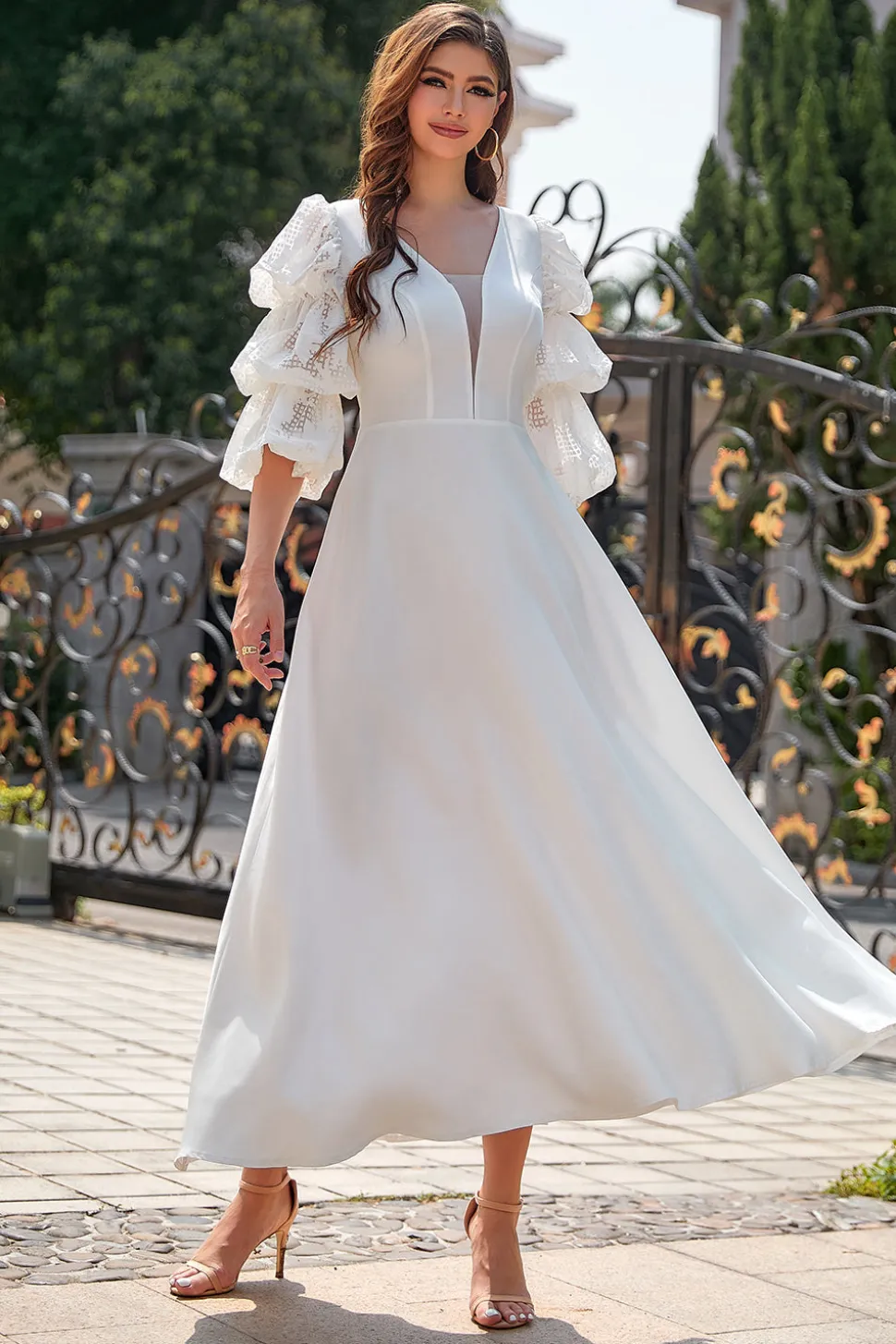 Vestido formal de mangas brancas de puff longo