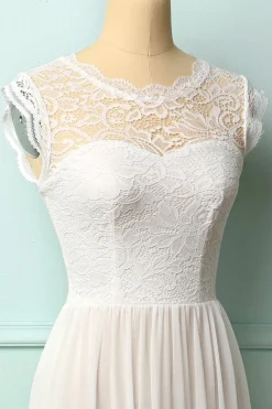 Vestido formal de renda branca