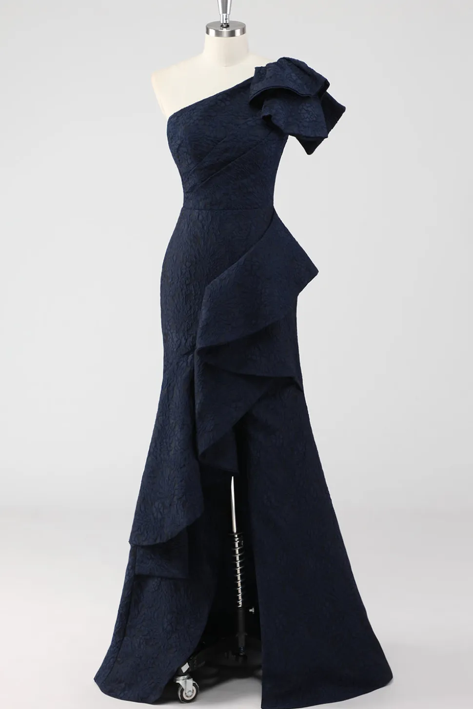 Vestido formal sereia com babados e um ombro azul marinho com fenda