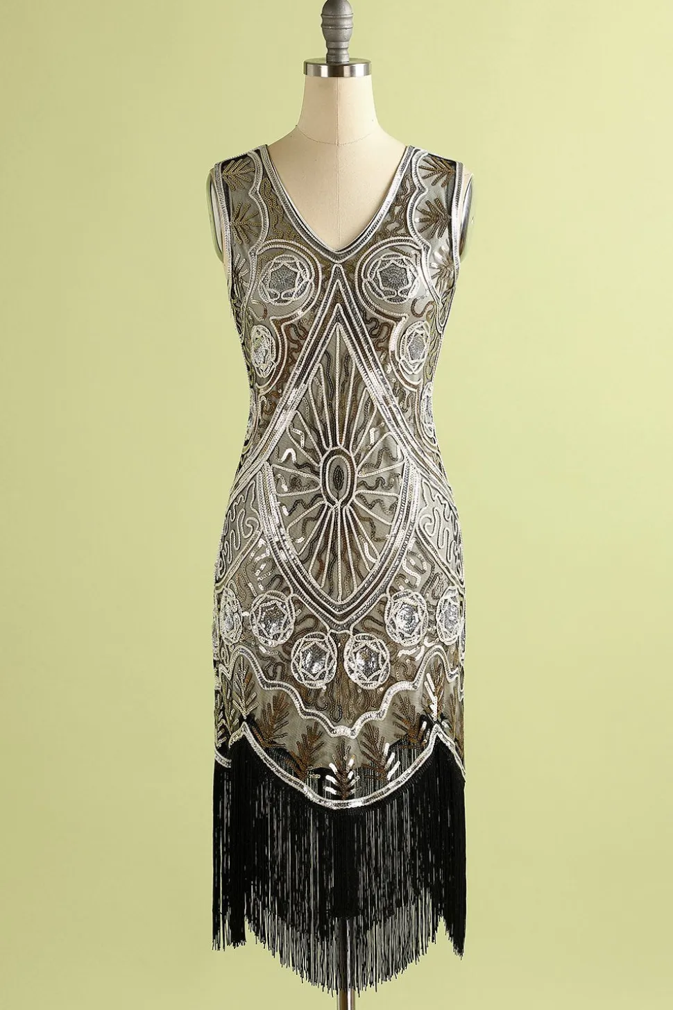 Vestido franja de lantejoulas prateado dos anos 1920