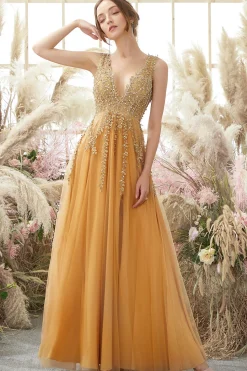 Vestido longo com decote em V profundo e apliques