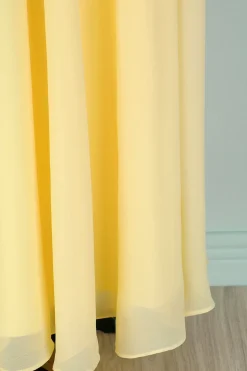 Vestido longo com decote em V amarelo