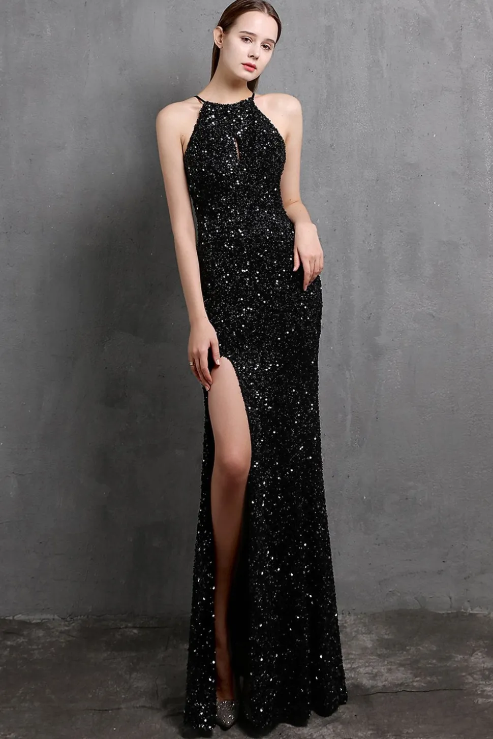 Vestido longo de baile de lantejoulas borgonha com fenda