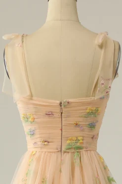 Vestido longo do baile de bordado de champanhe