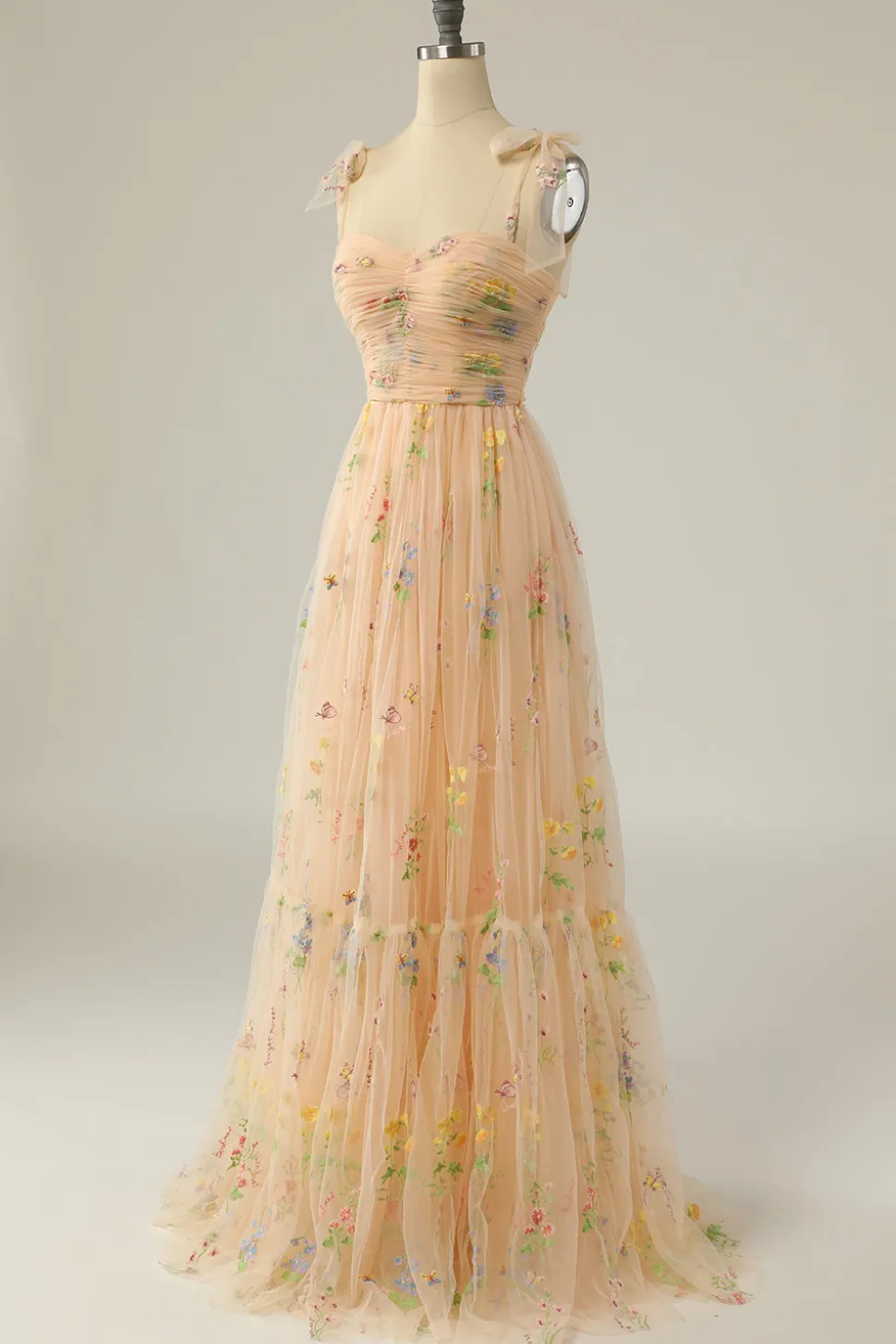 Vestido longo do baile de bordado de champanhe