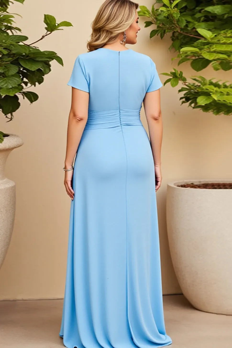 Vestido Mae Noiva com Mangas Curtas Céu Azul Decote em V Chiffon Tamanhos Grandes