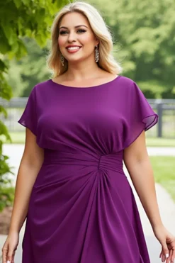 Vestido Mãe da Noiva Roxo Bainha Chiffon Midi Tamanhos Grandes Ruched