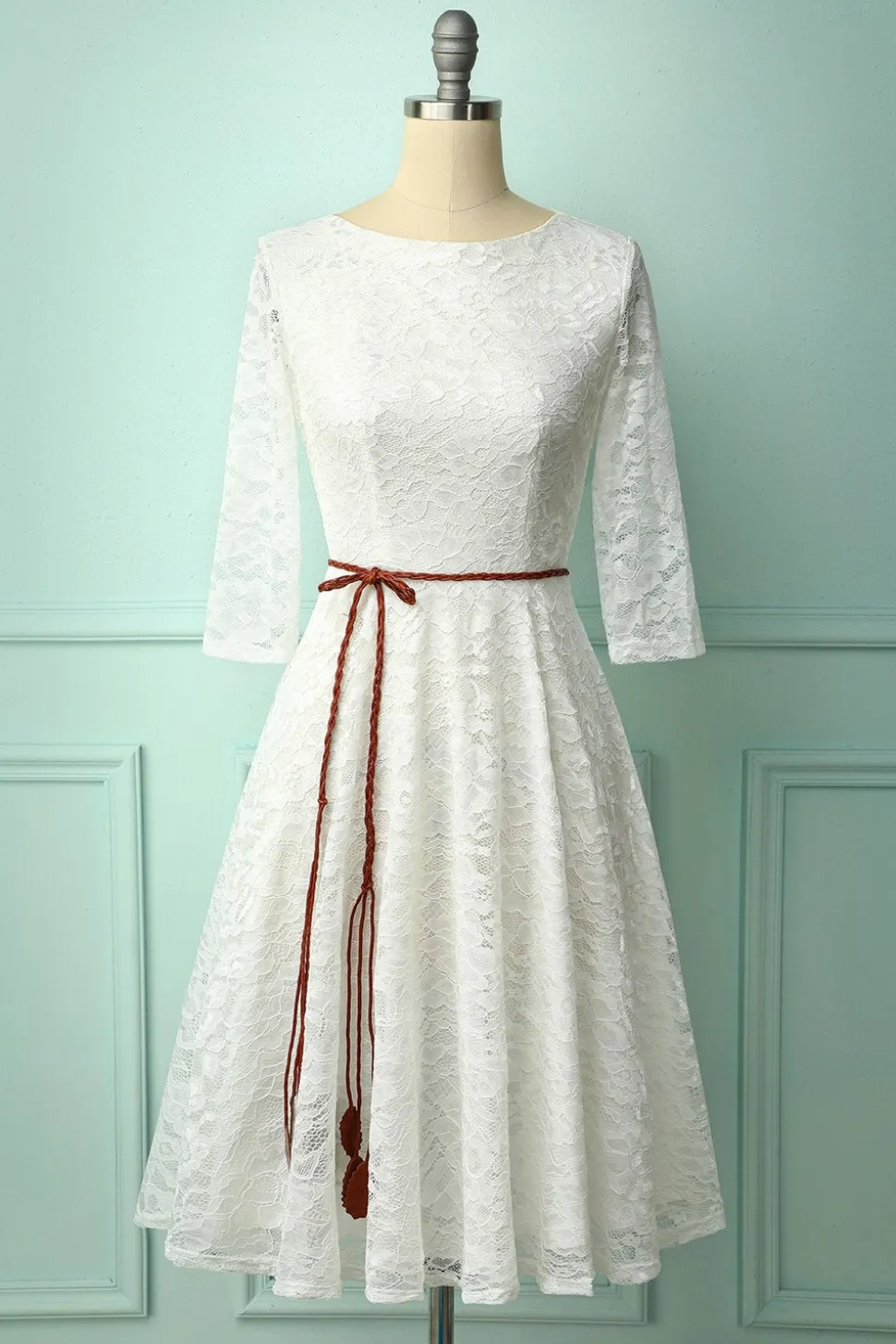 Vestido Midi de Renda Branca