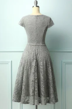 Vestido Midi de Renda Cinza