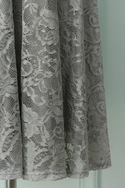 Vestido Midi de Renda Cinza