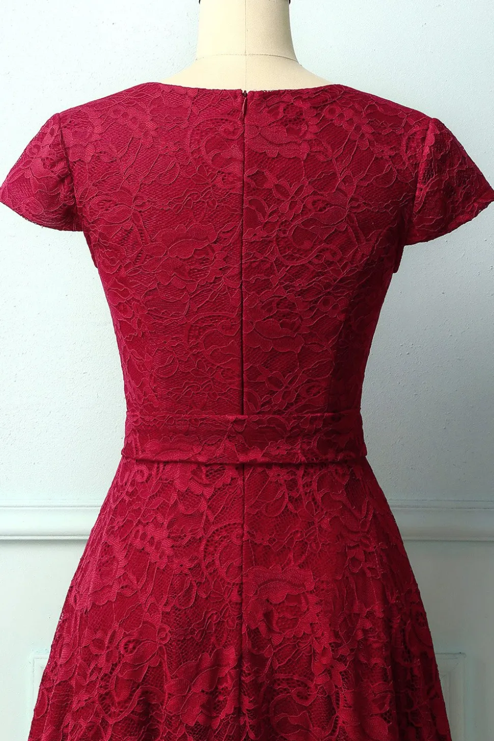 Vestido Midi de Renda Vermelho Escuro