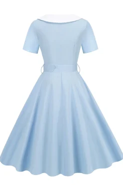 Vestido preto de balanço dos anos 50 com cinto