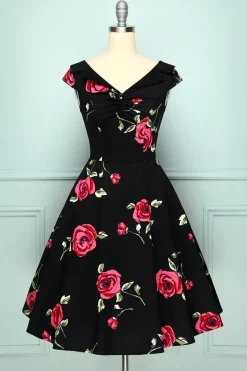 Vestido preto estampado rosa