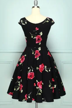 Vestido preto estampado rosa