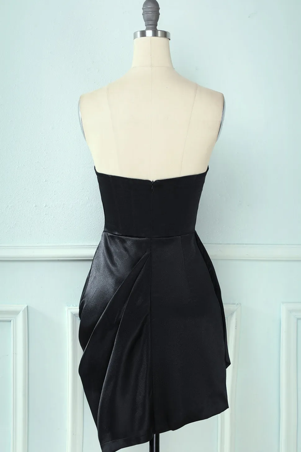 Vestido preto sem alças