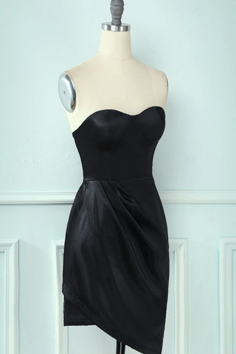 Vestido preto sem alças