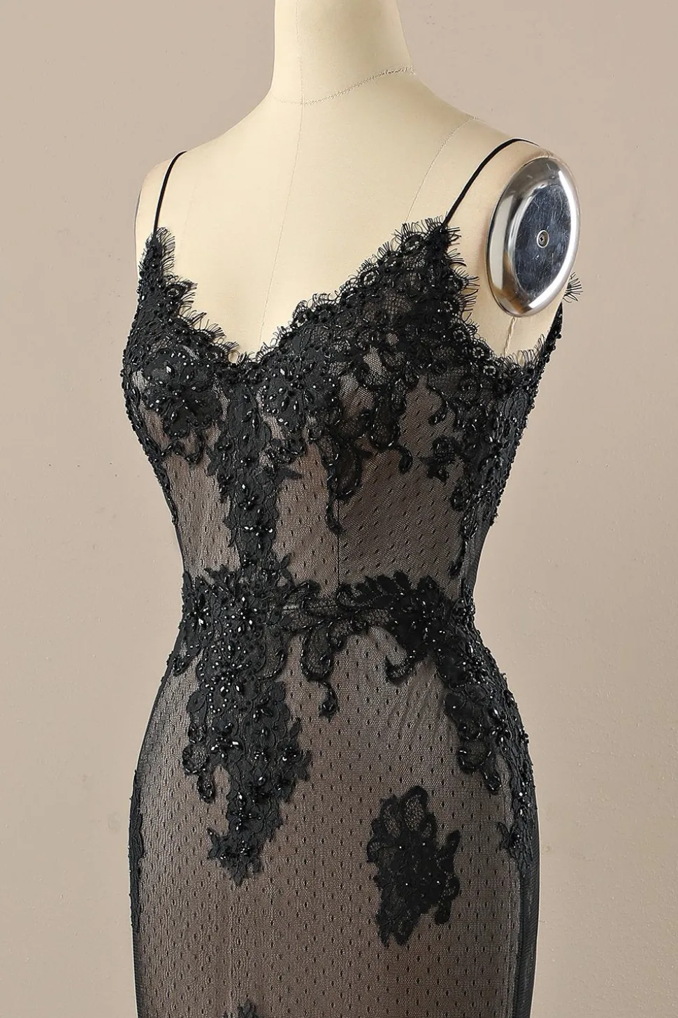 Vestido preto v pescoço beaded prom