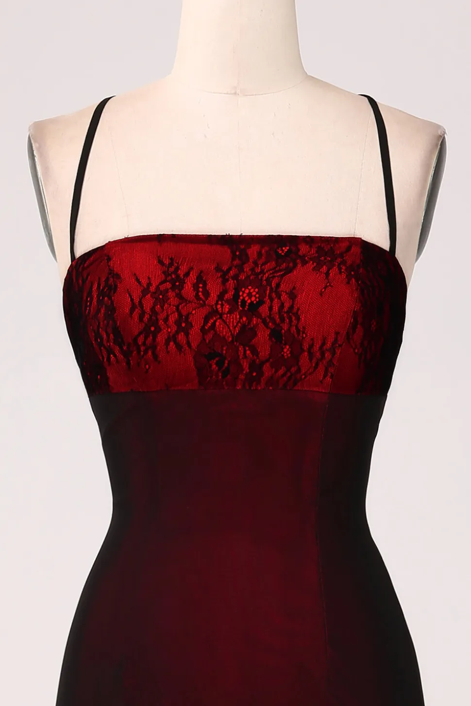 Vestido preto vermelho da bainha da dama de honra com renda-up para trás