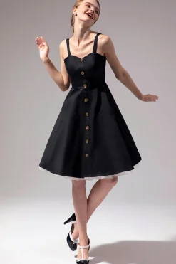Vestido preto vintage com botão