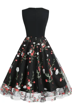 Vestido preto vintage de 1950 com bordado