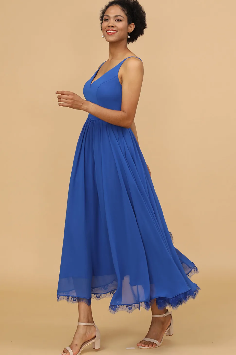 Vestido real de dama de honra de chiffon azul-v-pescoço