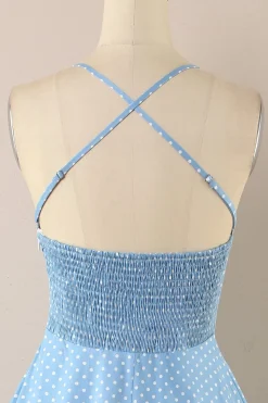 Vestido às bolinhas vintage dos anos 1950