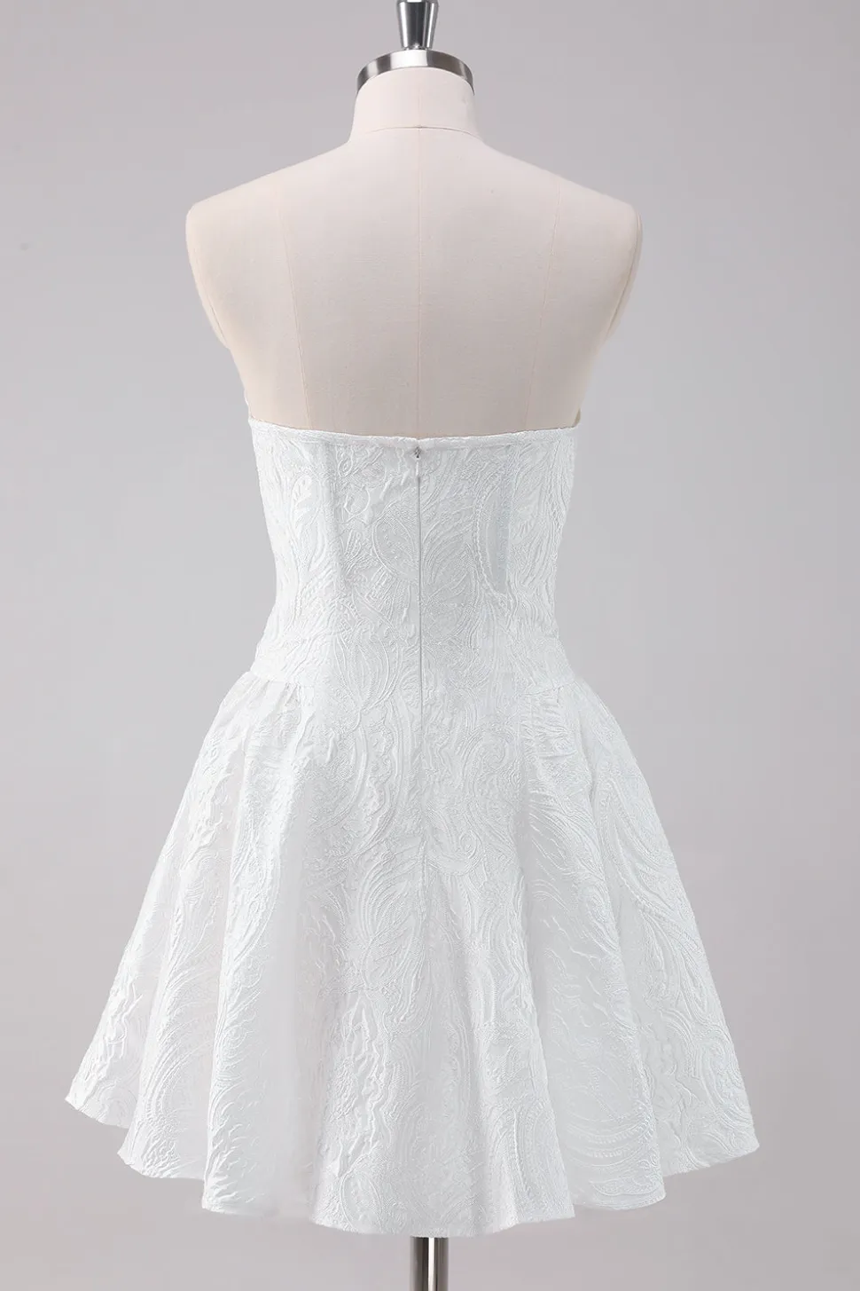 Vestido Simples Branco A-Line Strapless Short Homecoming