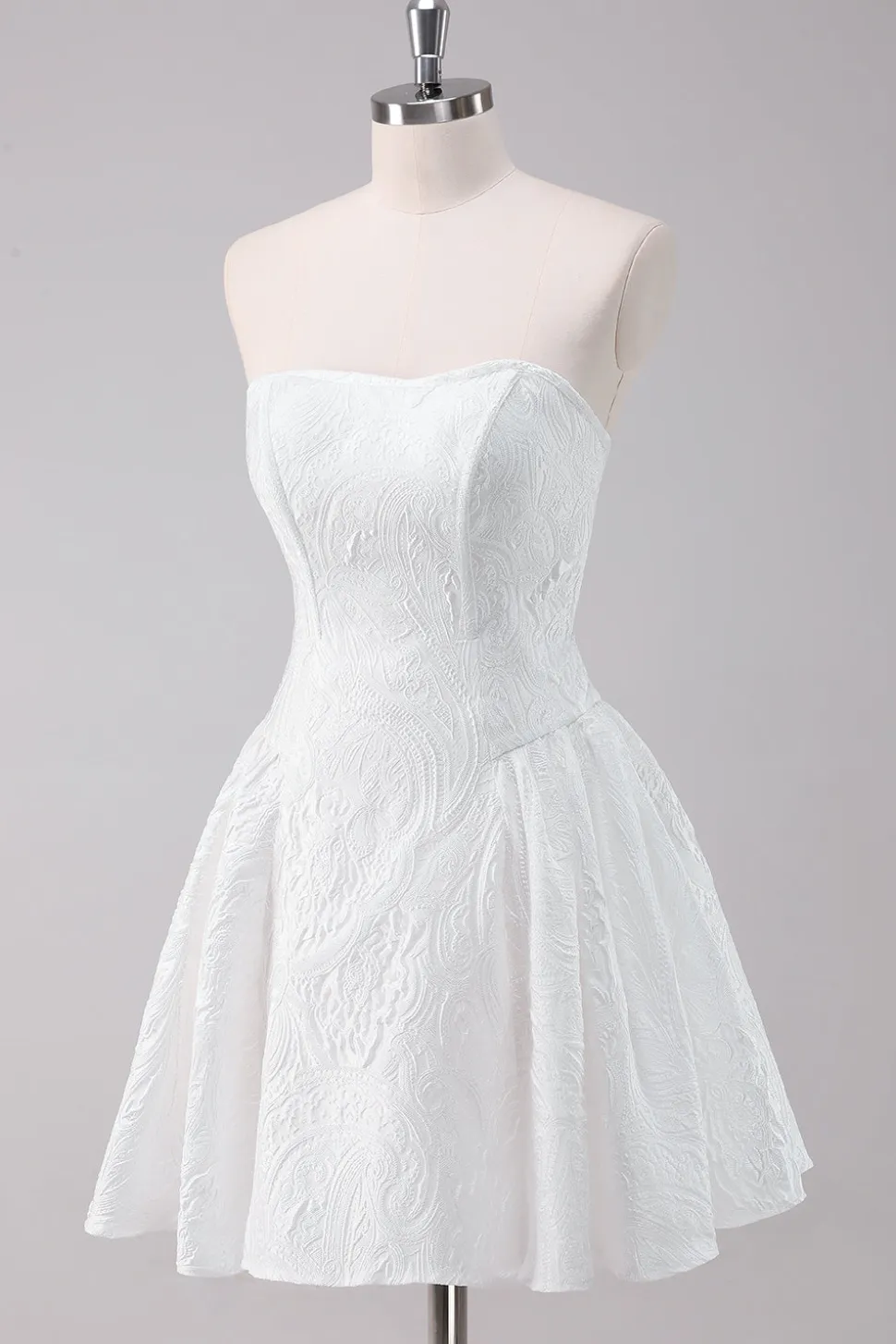 Vestido Simples Branco A-Line Strapless Short Homecoming