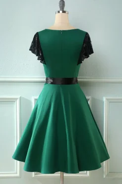 Vestido verde de balanço dos anos 50 com renda
