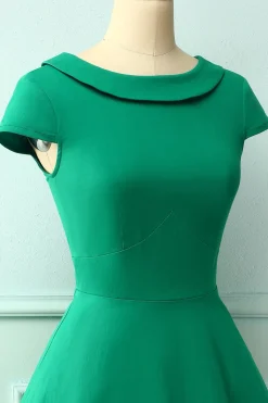 Vestido verde dos anos 50 do pescoço do barco