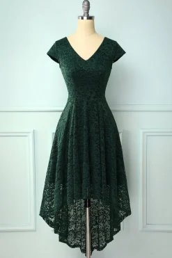 Vestido verde escuro com renda alta e baixa