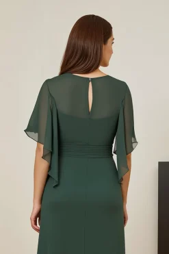 Vestido verde escuro da mãe da noiva com mangas Flutter