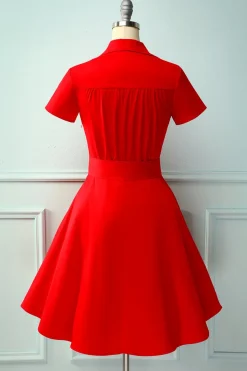 Vestido vermelho com decote em V sólido