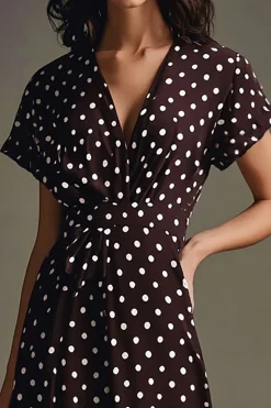 Vestido Verão Decote em V Mangas Curtas Café Branco Dot
