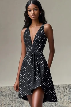 Vestido Verão Decote em V Ponto Branco Preto Curto/Mini Linha-A